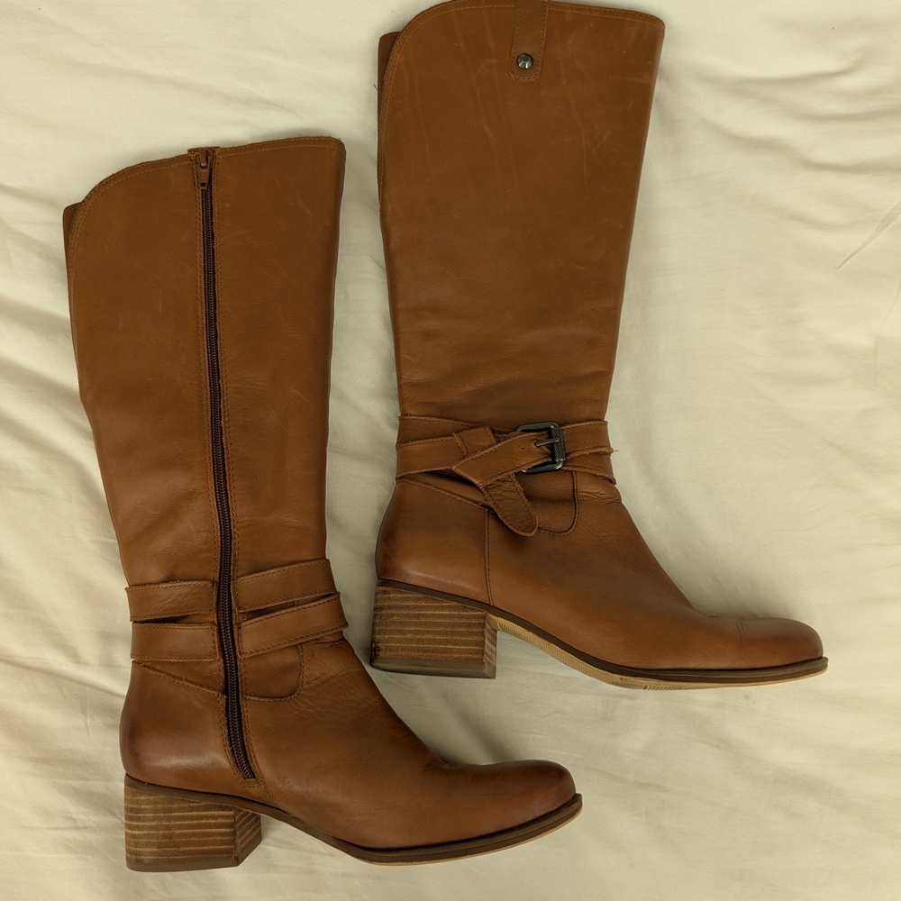 Brown Heeled Boots with Knee-High Design and Leather Finish Size 8.5